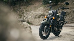 UM RENEGADE COMMANDO 300